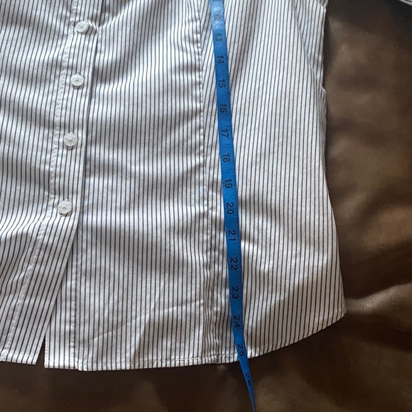 Ellen Tracy Non-Iron Striped Button Down Shirt, Size Large - Picture 10 of 12